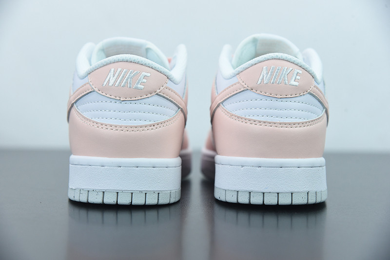 NIKE WMNS DUNK LOW 
