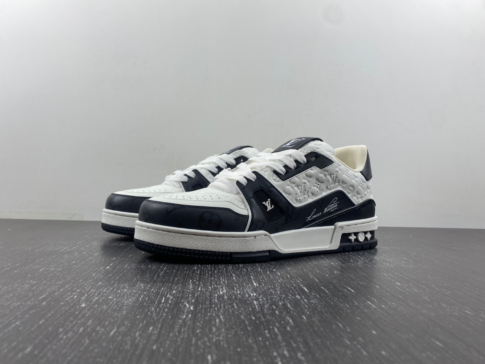 LVT SNEAKERS