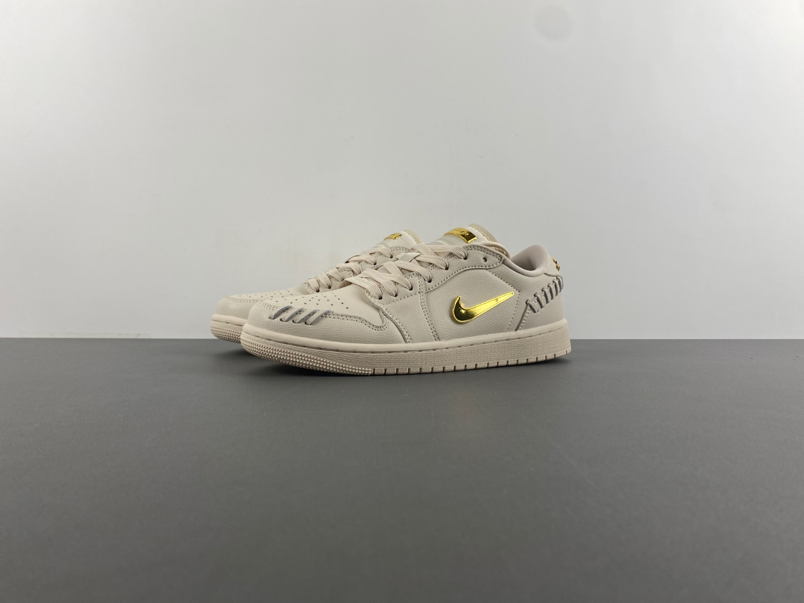 AIR JORDAN 1 LOW METHOD OF MAKE “LEGEND LIGHT BROWN” FN5032-200