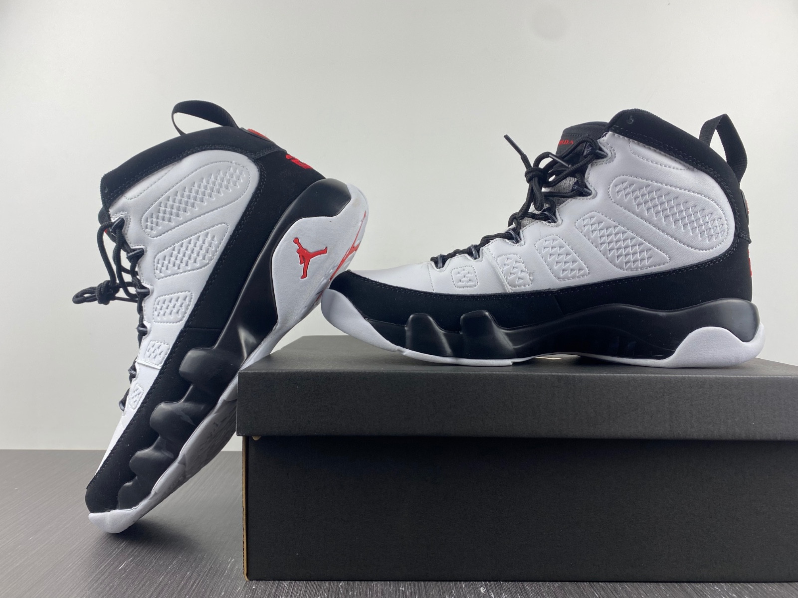 AIR Jordan 9 Retro OG (2016) 302370-112