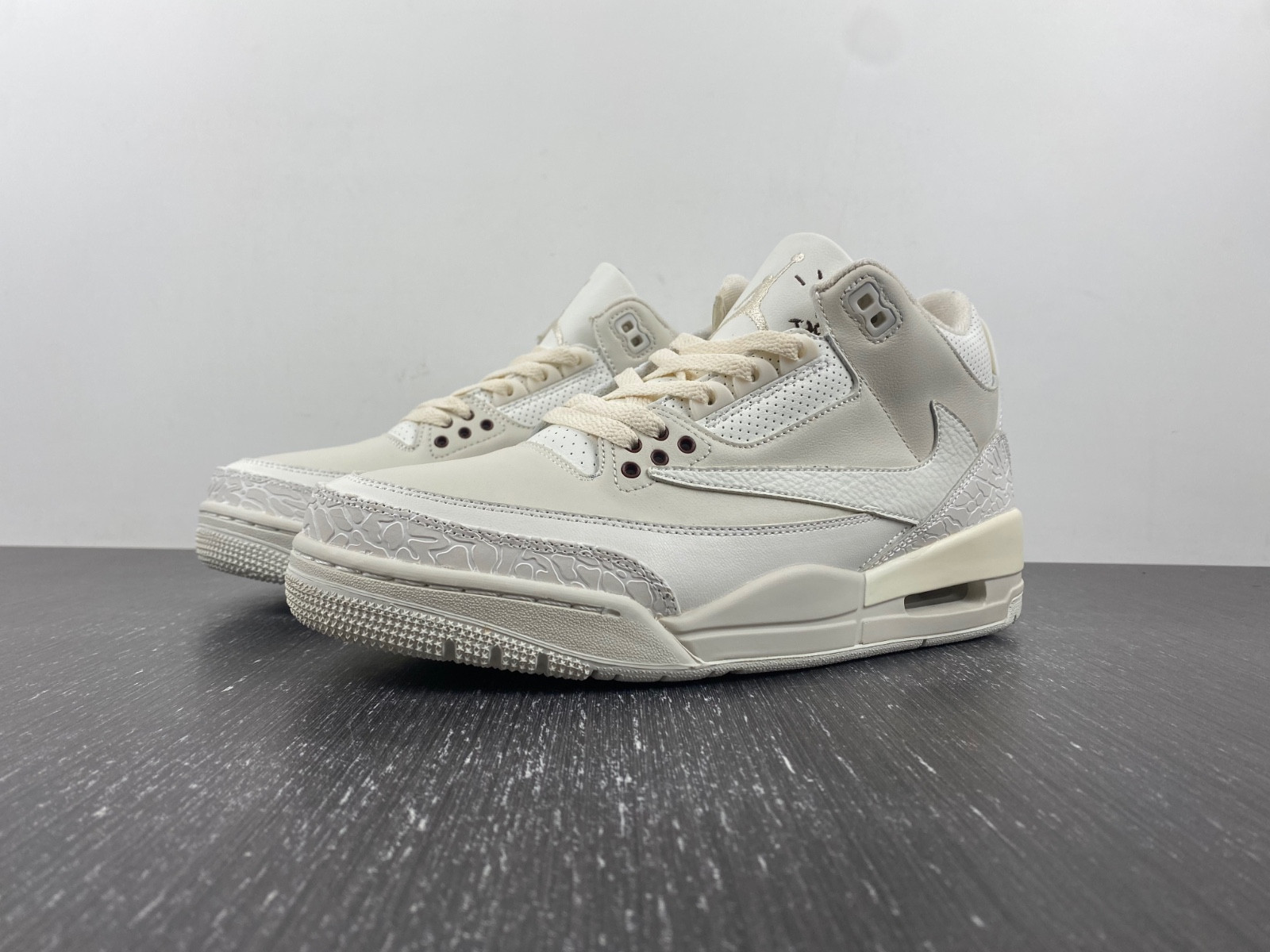 AIR Jordan 3 Retro 136064-668
