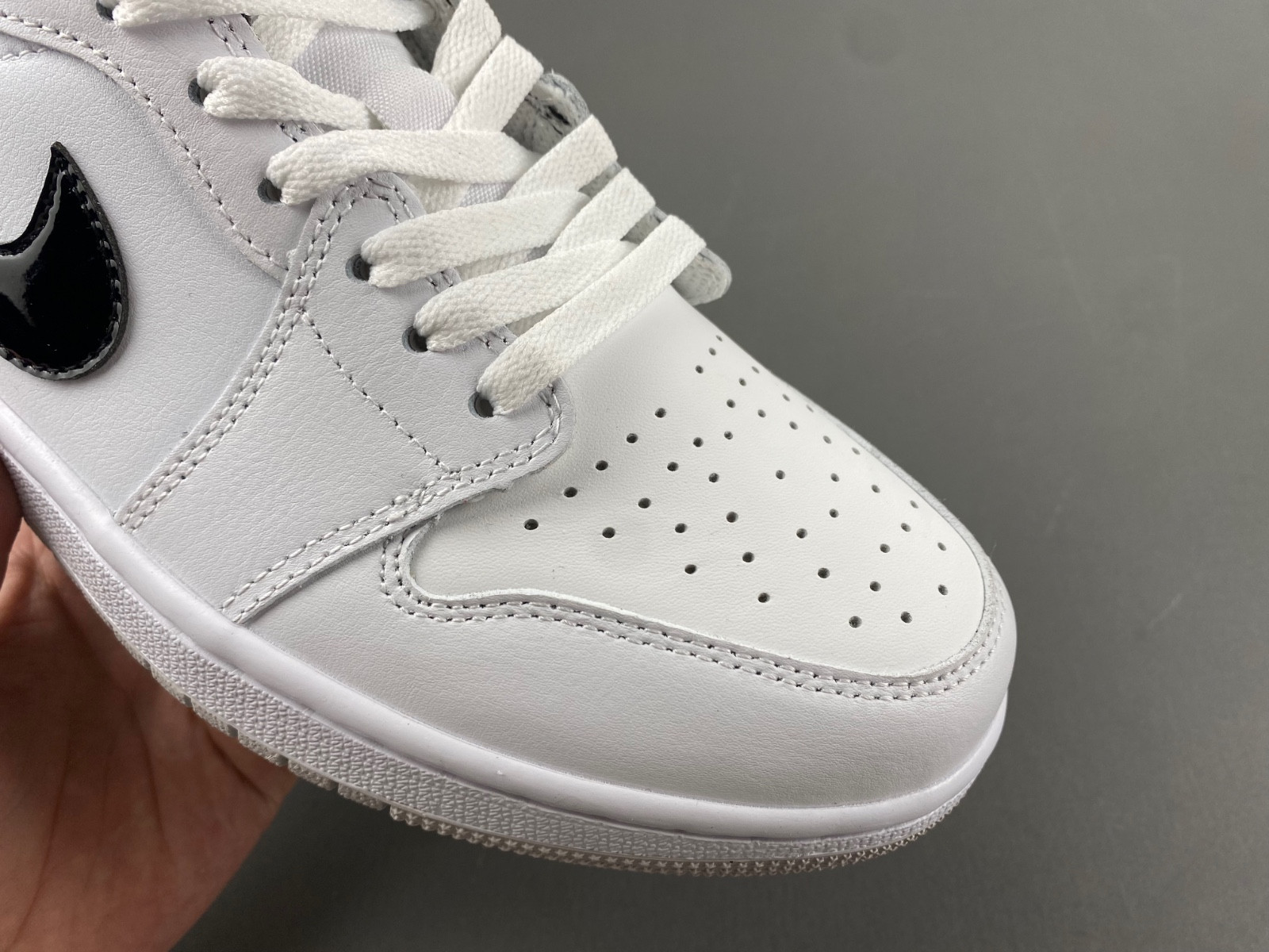 Air Jordan 1 Low 