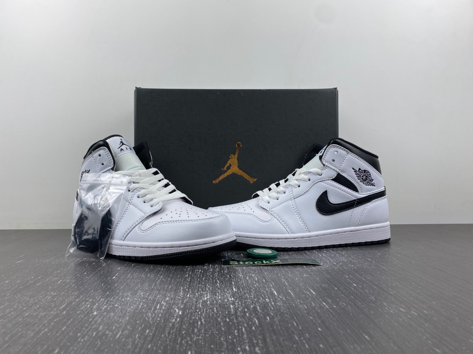 Air Jordan 1 Mid Stromtrooper DQ8426-132