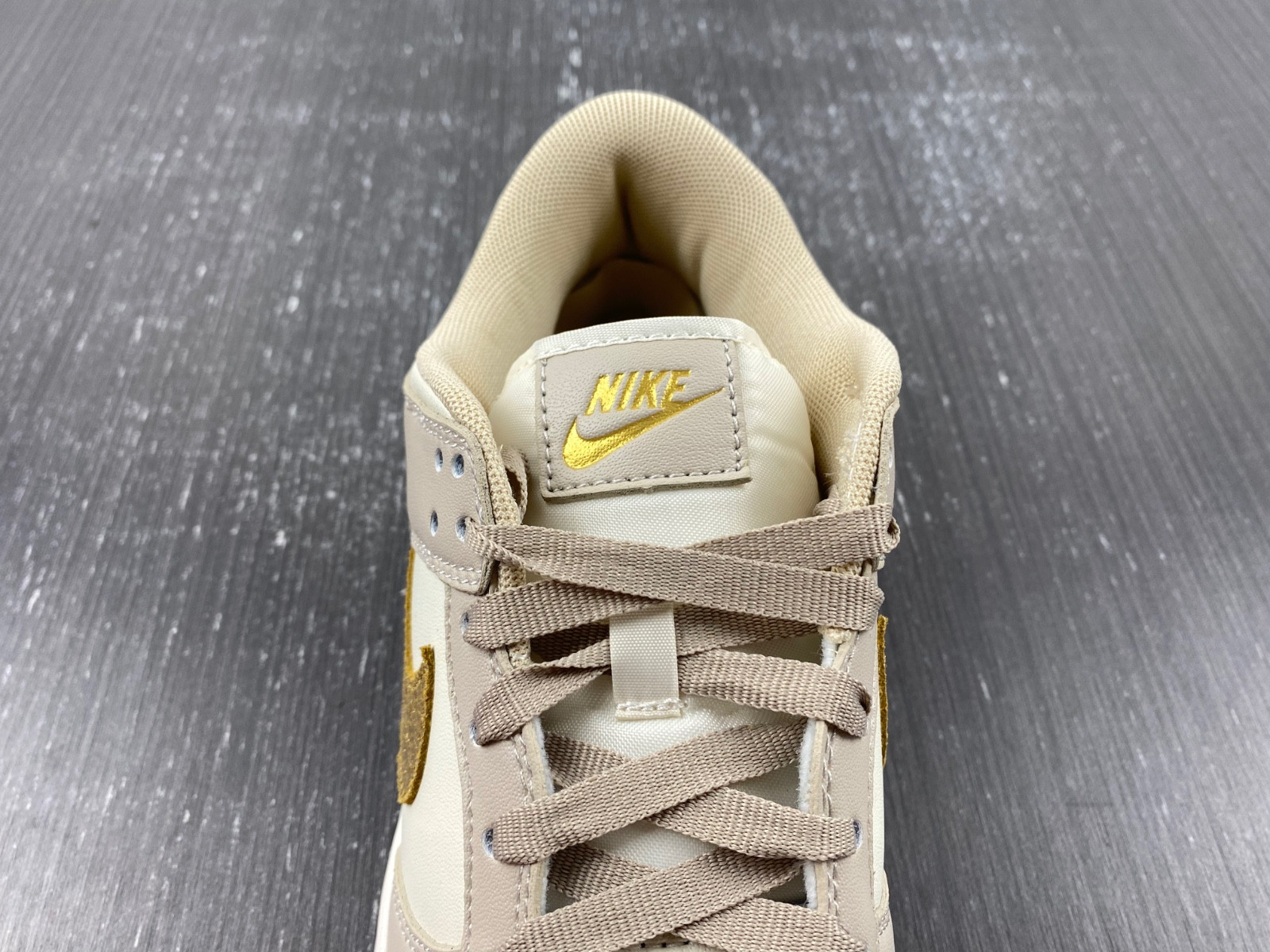 Nike WMNS DUNK LOW