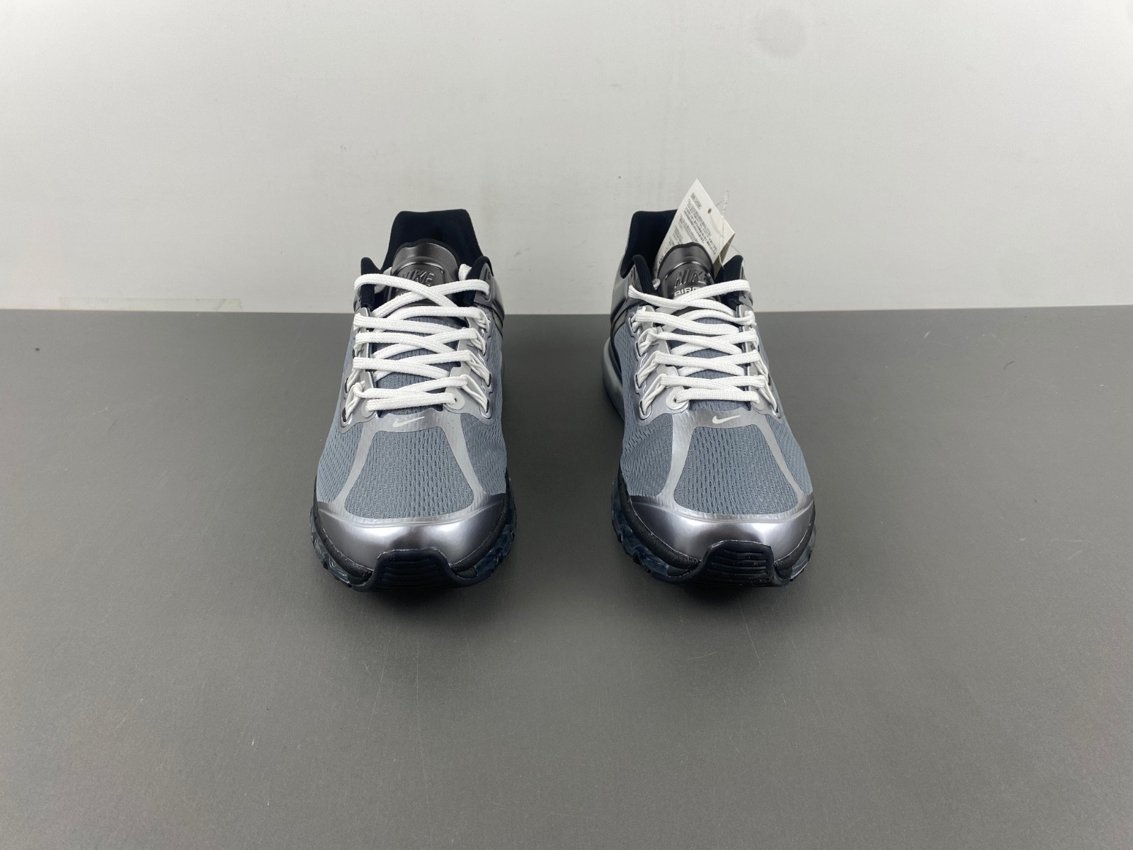 Nike Air Max 2013 "Metallic Cool Grey" HQ3481-099
