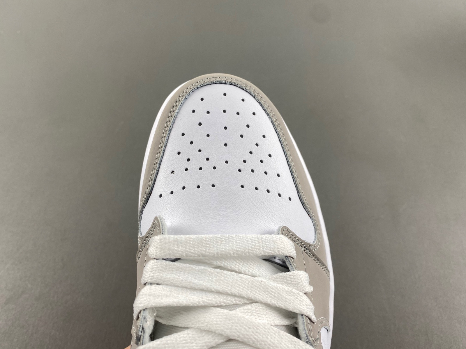 Air Jordan 1 Mid SE