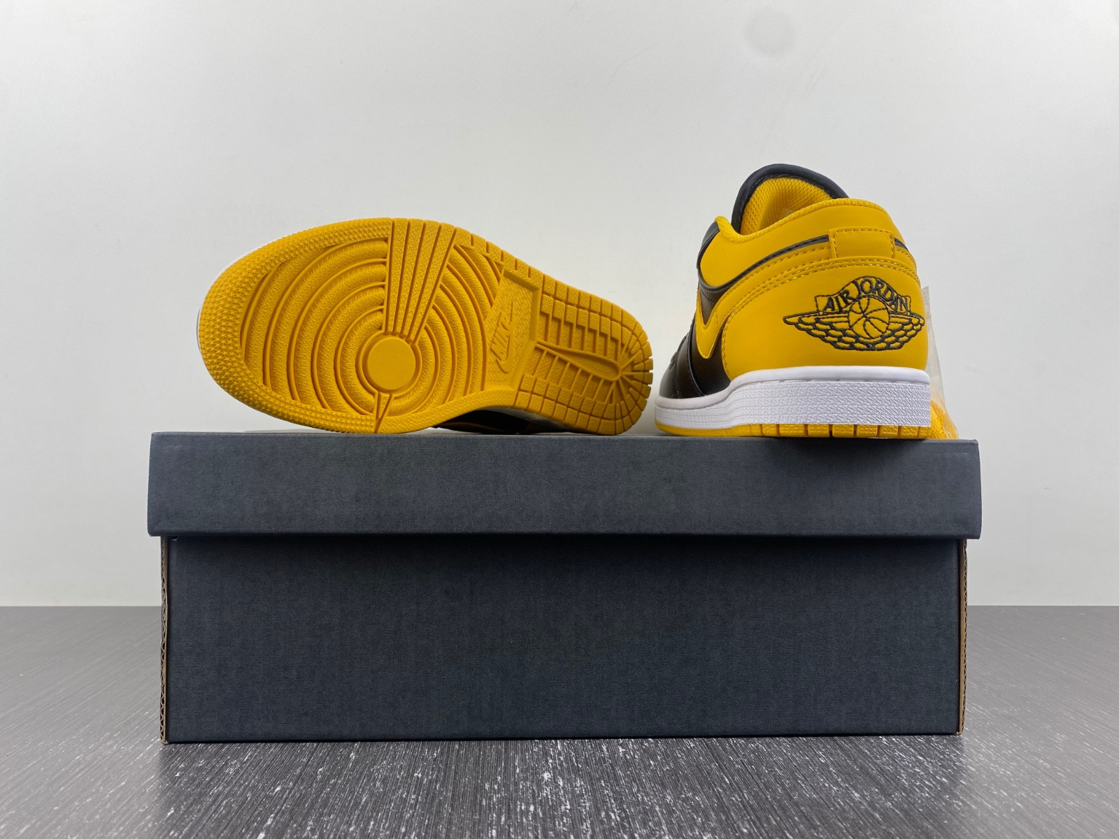 Air Jordan 1 Low “Yellow Ochre” 553558-072