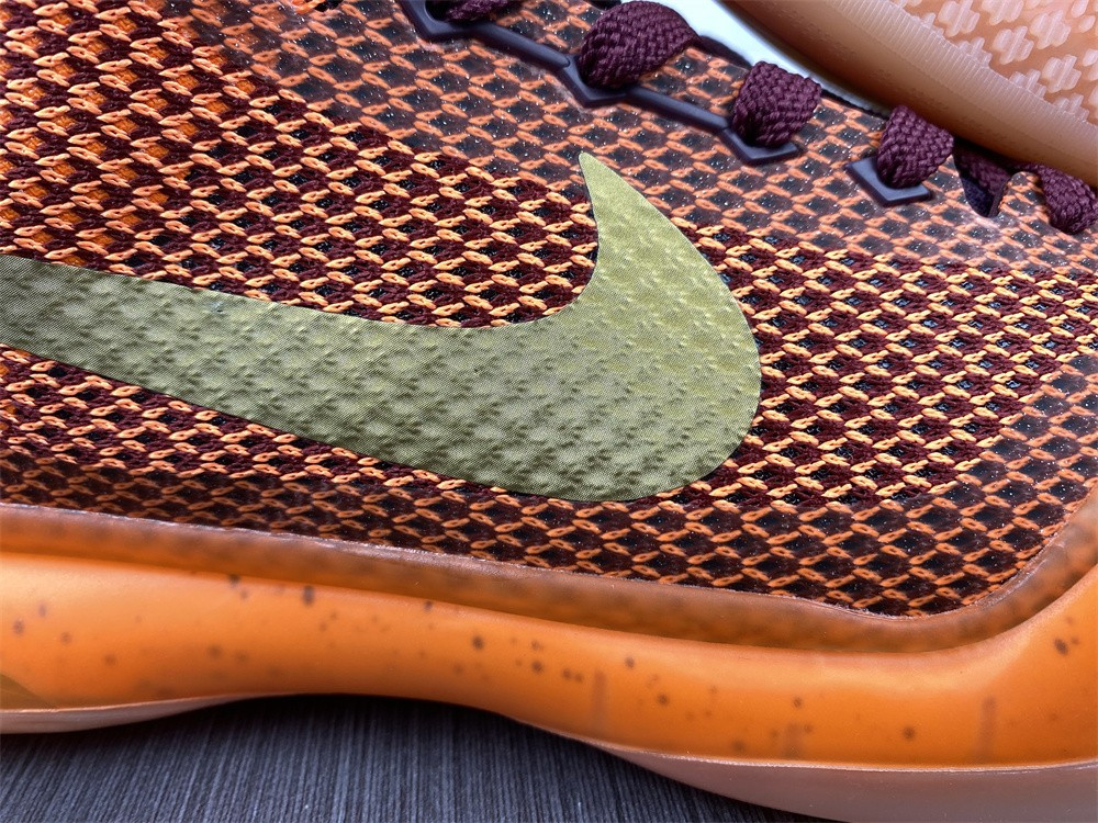 NIKE ZOOM KOBE 10