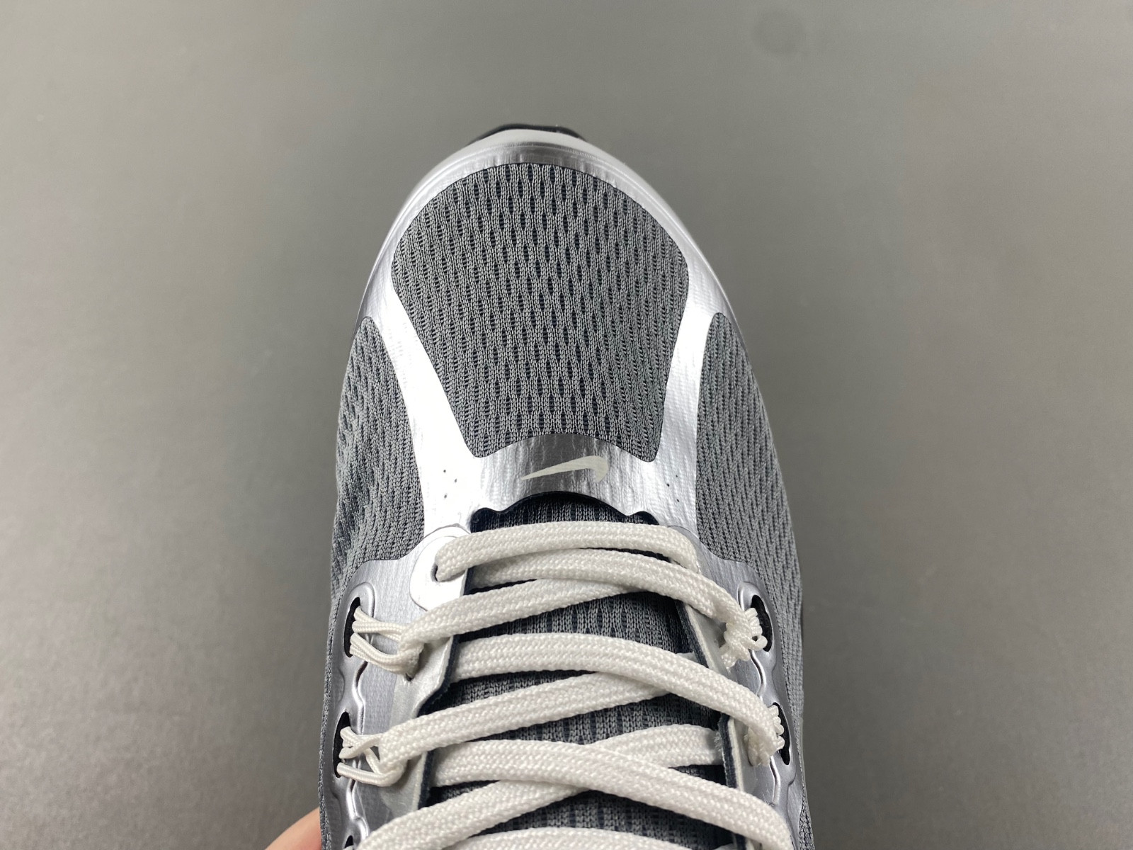 Nike Air Max 2013 "Metallic Cool Grey" HQ3481-099