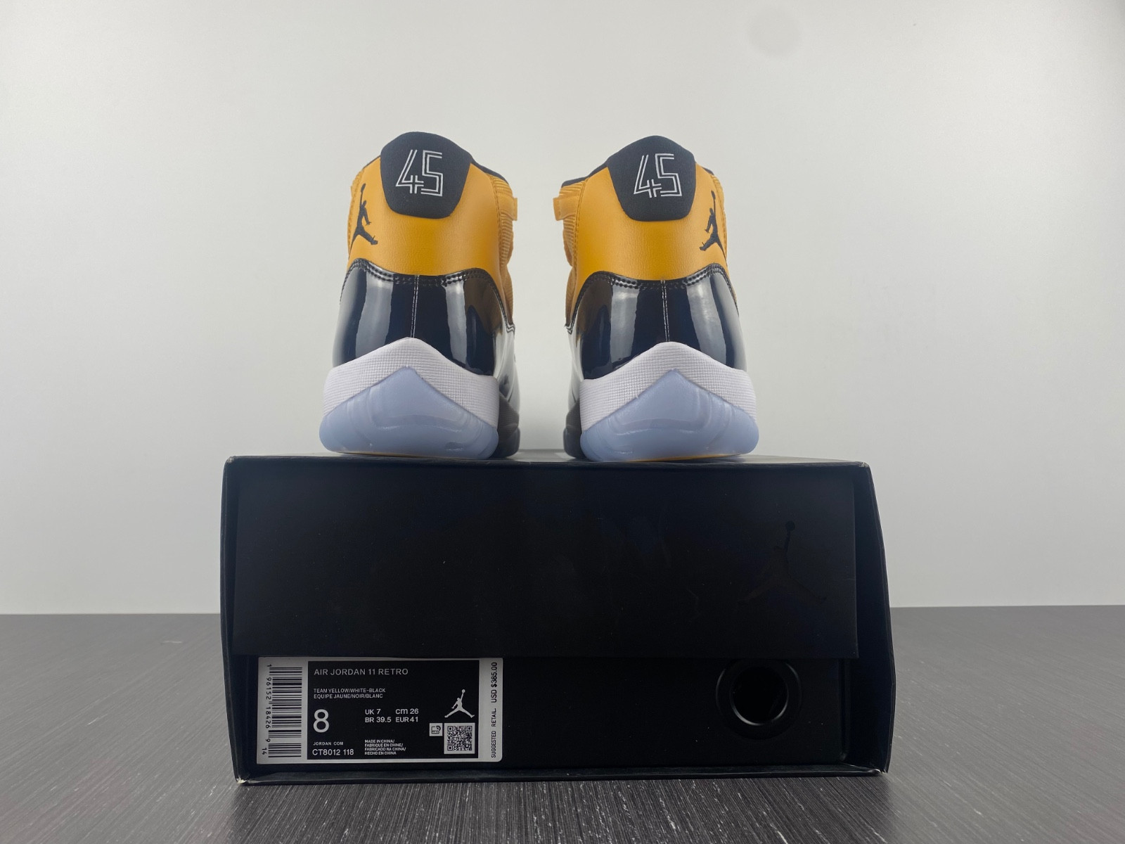 AIR JORDAN 11 RETRO