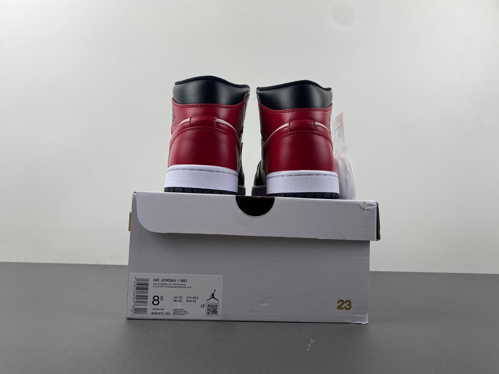 Air Jordan 1 Mid Women