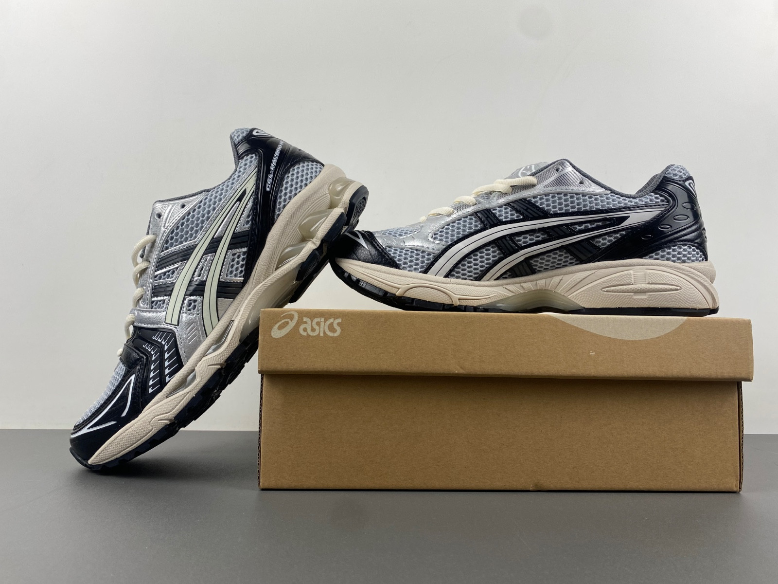 ASICS Gel Kayano 14 