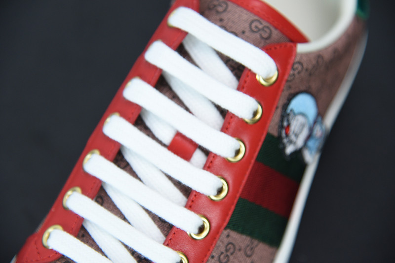G*u*i sneaker