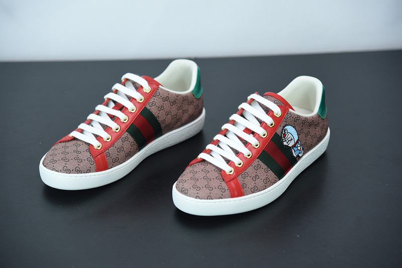 G*u*i sneaker