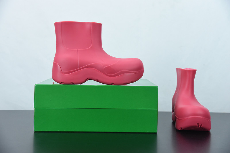 b0tte*a Ven*ta sneaker