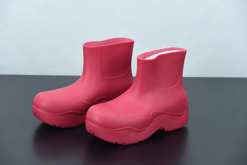 b0tte*a Ven*ta sneaker