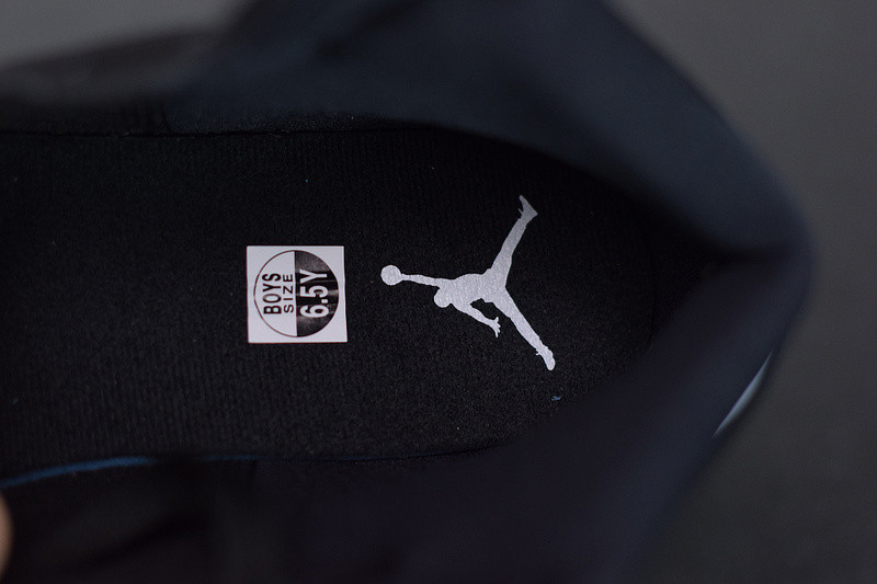 AIR JORDAN 1 MID SE GS 