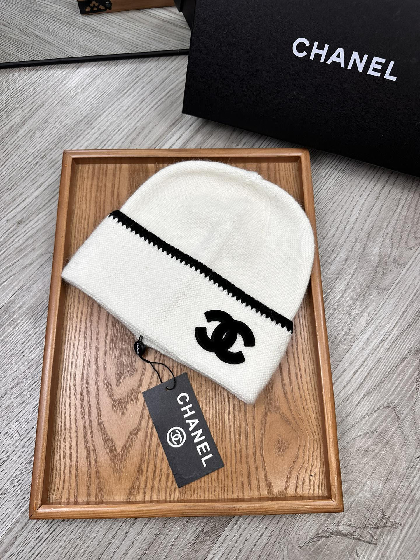 C hat