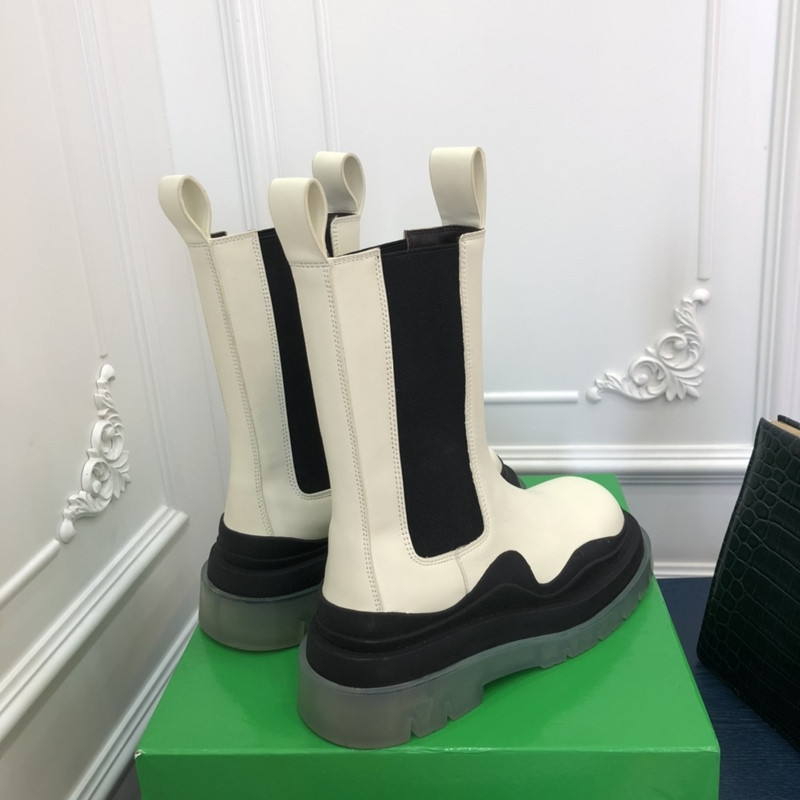 b0tte*a Ven*ta sneaker