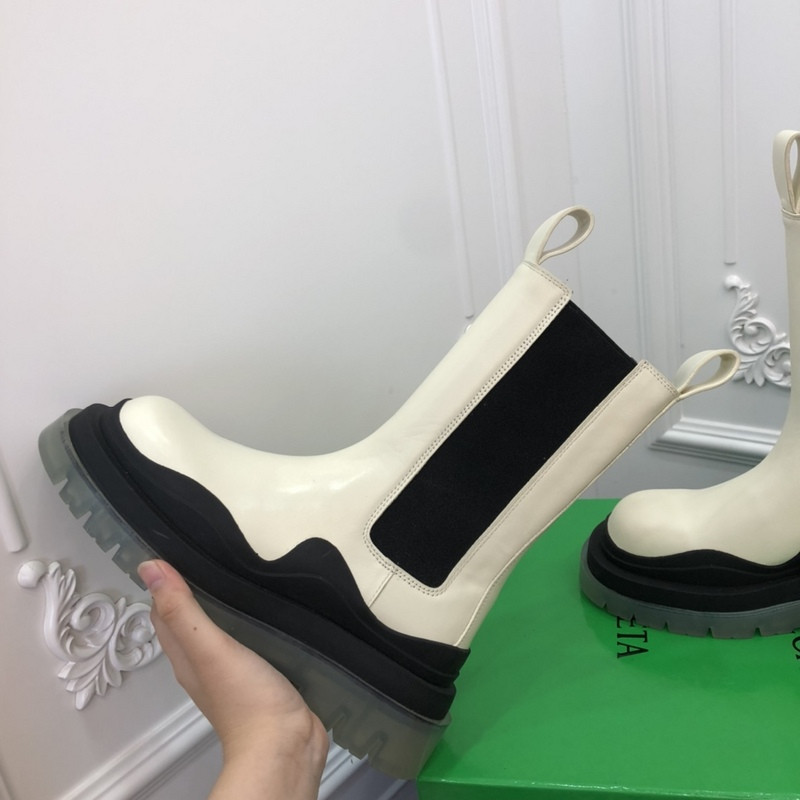 b0tte*a Ven*ta sneaker