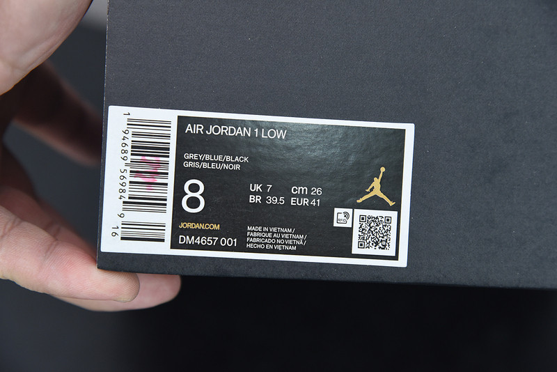 AIR JORDAN 1 LOW 