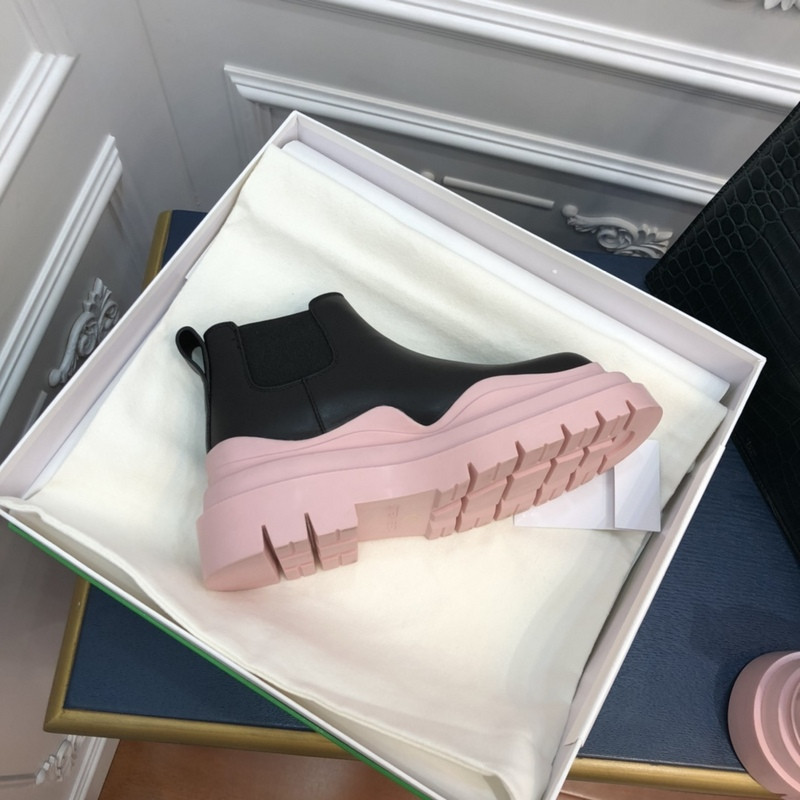 b0tte*a Ven*ta sneaker
