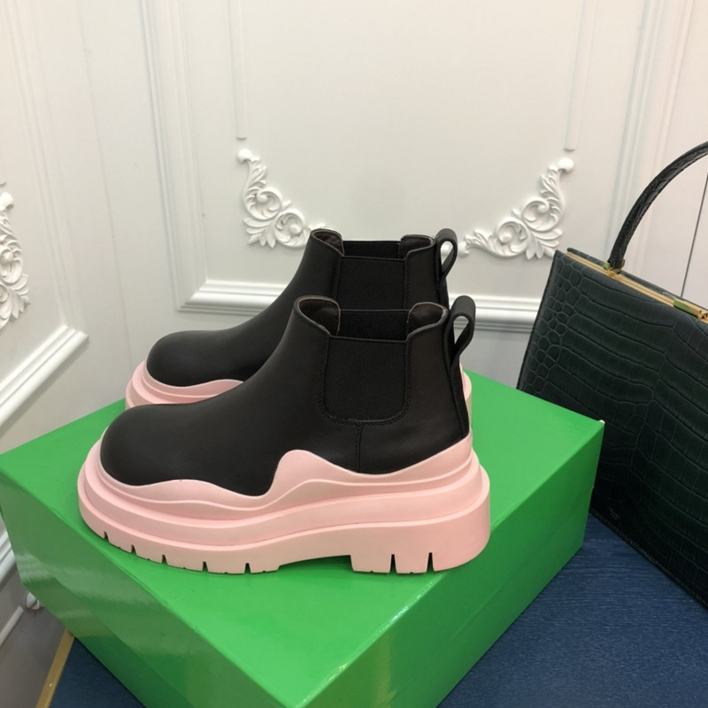 b0tte*a Ven*ta sneaker