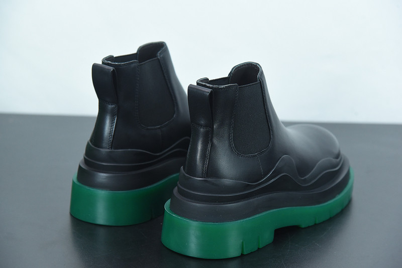 b0tte*a Ven*ta sneaker