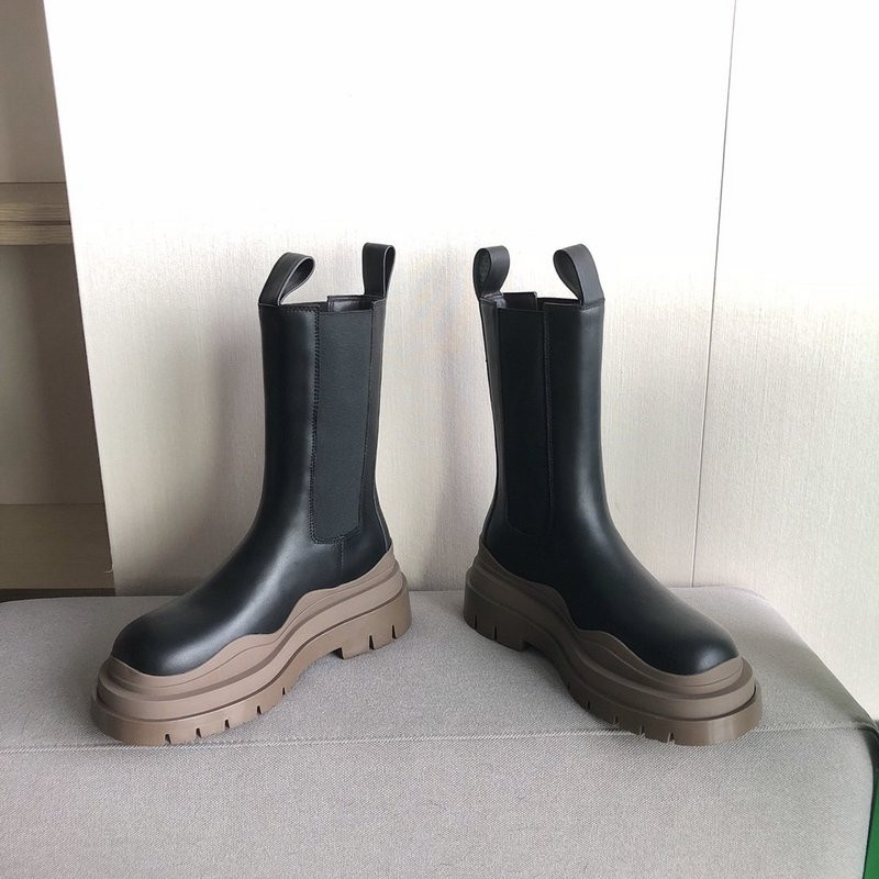 b0tte*a Ven*ta sneaker