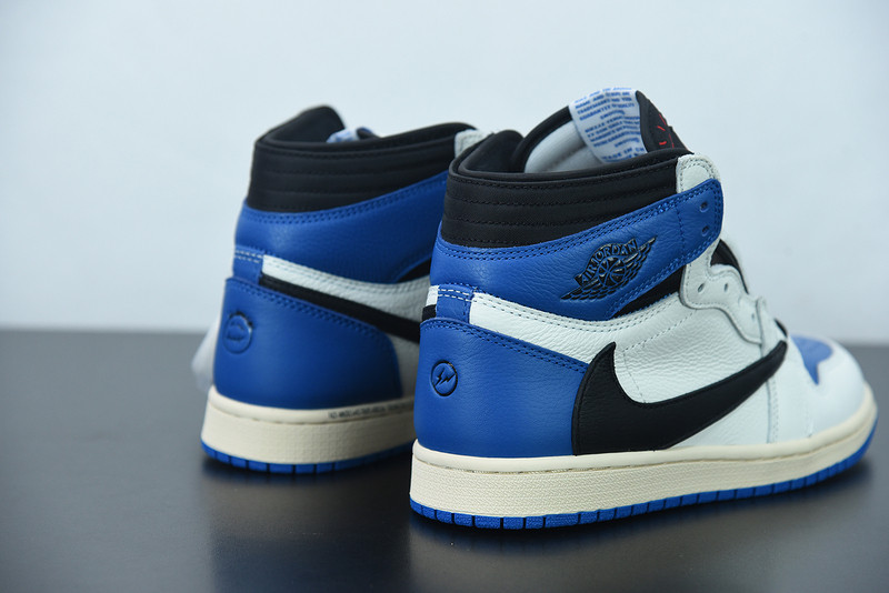 AIR JORDAN 1 HIGH OG X FRAGENT X TRAVIS SCOTT DH3227-105