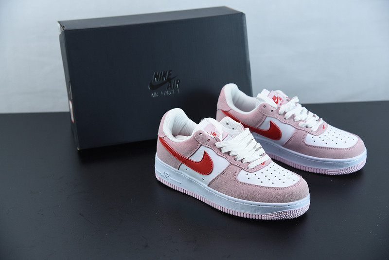 NIKE AIR FORCE 1 07 QS VALENTINES‘D LOVE LETTER DD3384-600