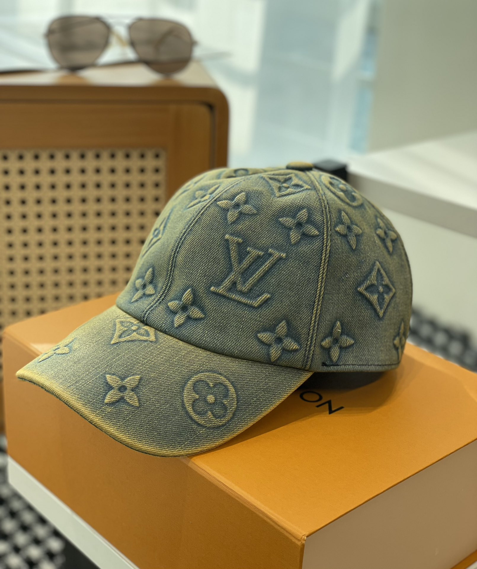 lvt Hat