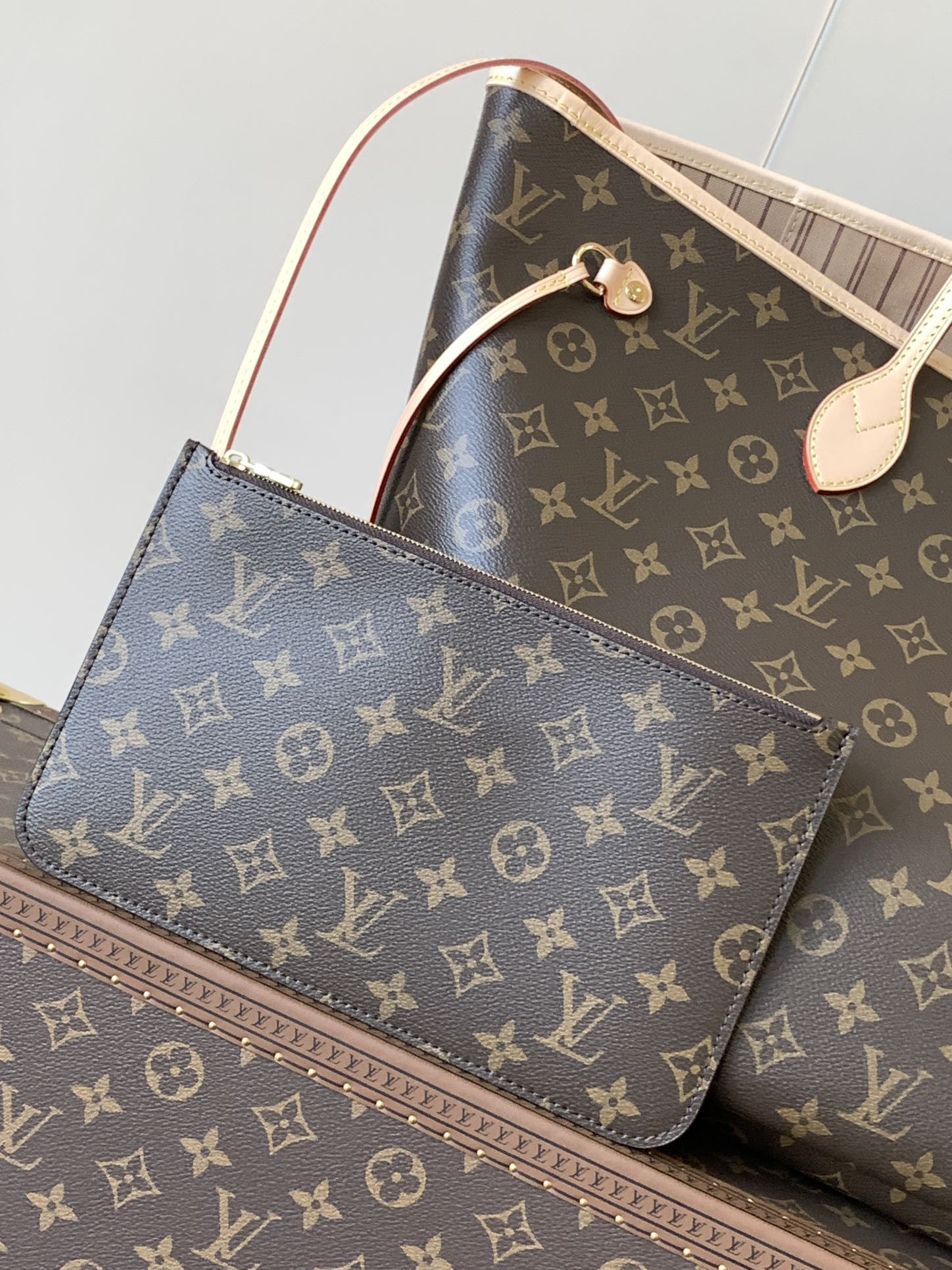 LVT PURSE GM