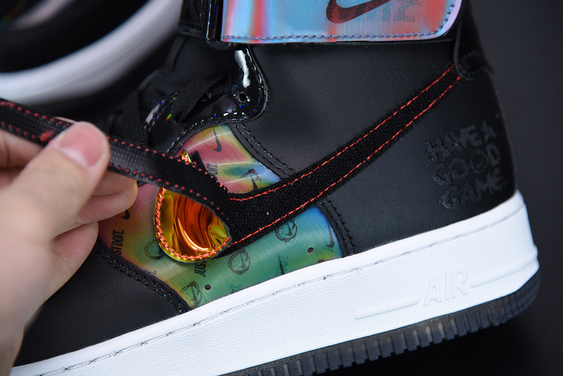NIKE AIR FORCE 1 