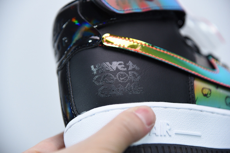 NIKE AIR FORCE 1 