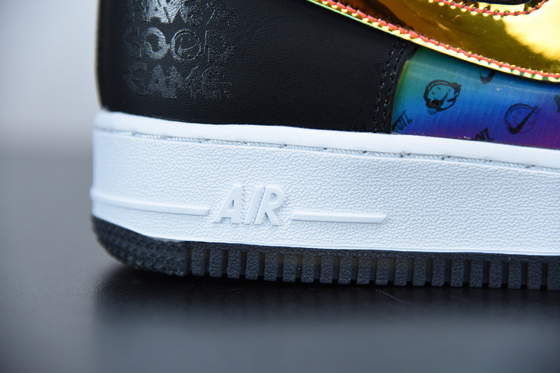 NIKE AIR FORCE 1 