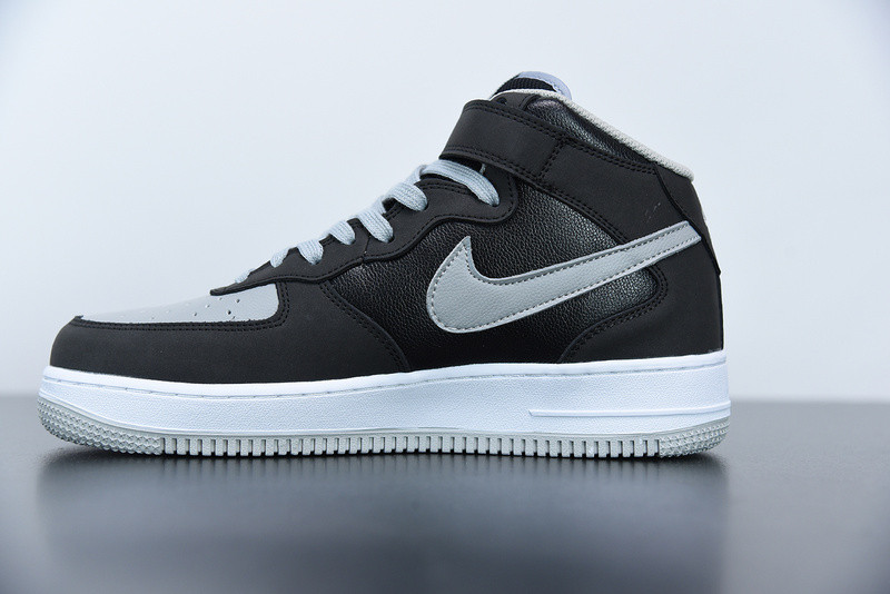 NIKE AIR FORCE 1 HIGH J-PACK