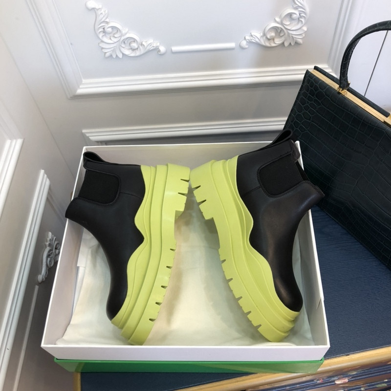 b0tte*a Ven*ta sneaker