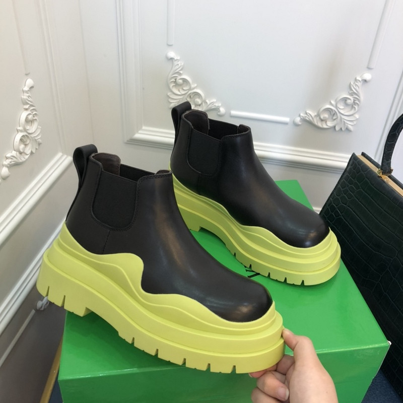 b0tte*a Ven*ta sneaker