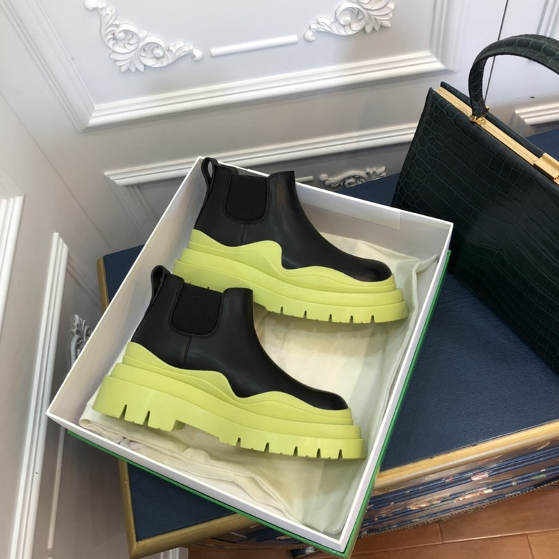 b0tte*a Ven*ta sneaker