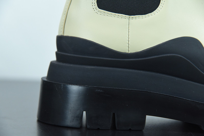 b0tte*a Ven*ta sneaker