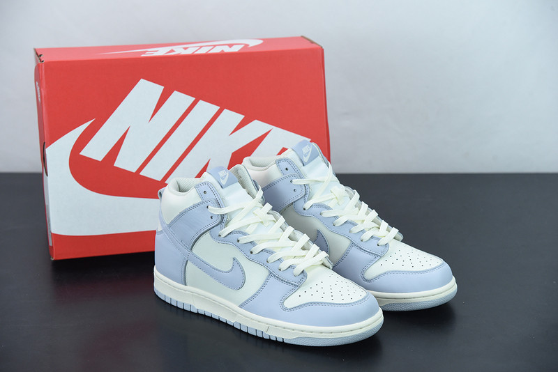 WMNS DUNK HIGH