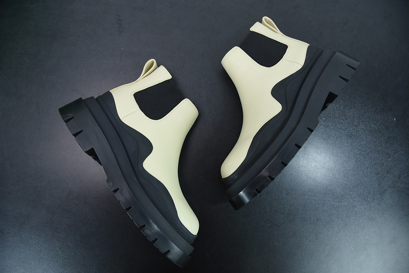 b0tte*a Ven*ta sneaker