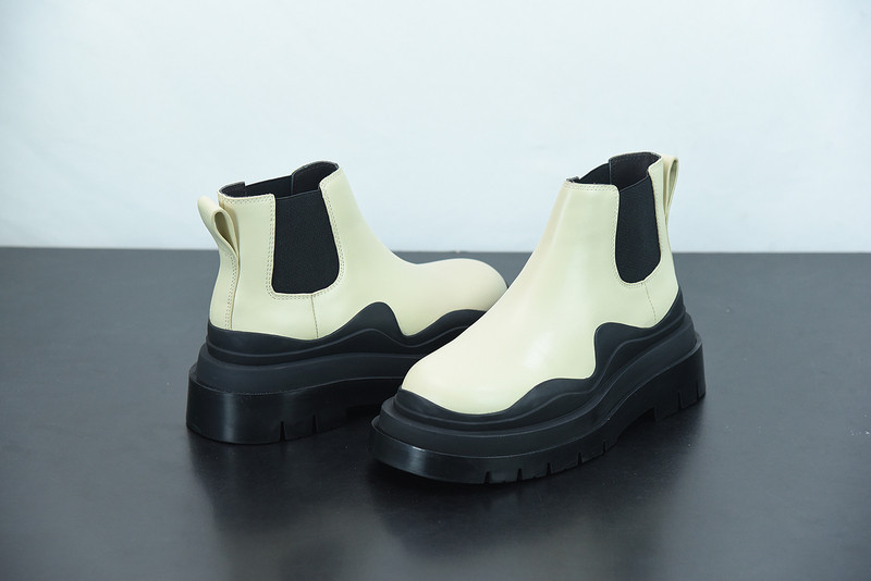 b0tte*a Ven*ta sneaker