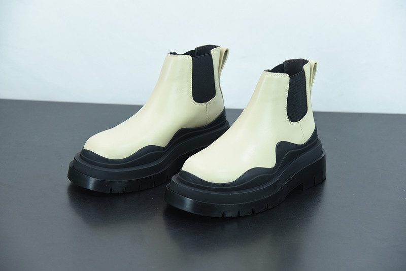 b0tte*a Ven*ta sneaker