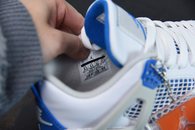 AIR JORDAN 4 RETRO