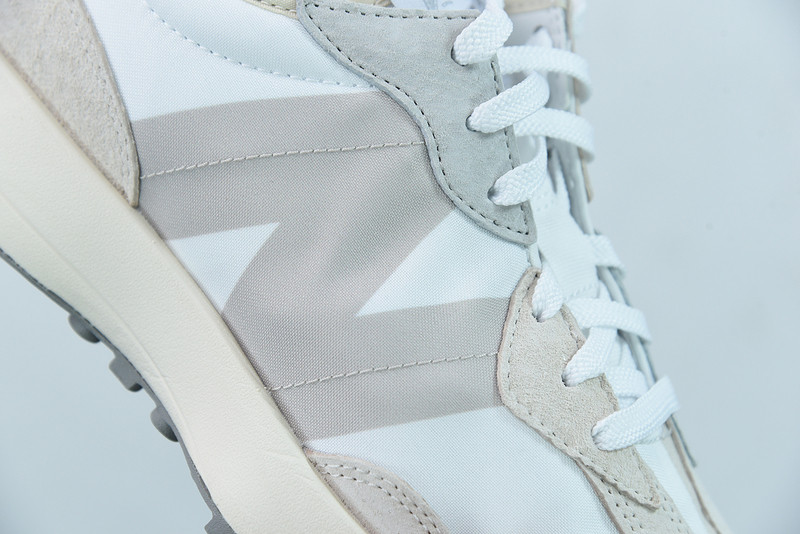 NEW BALANCE MS327NW1