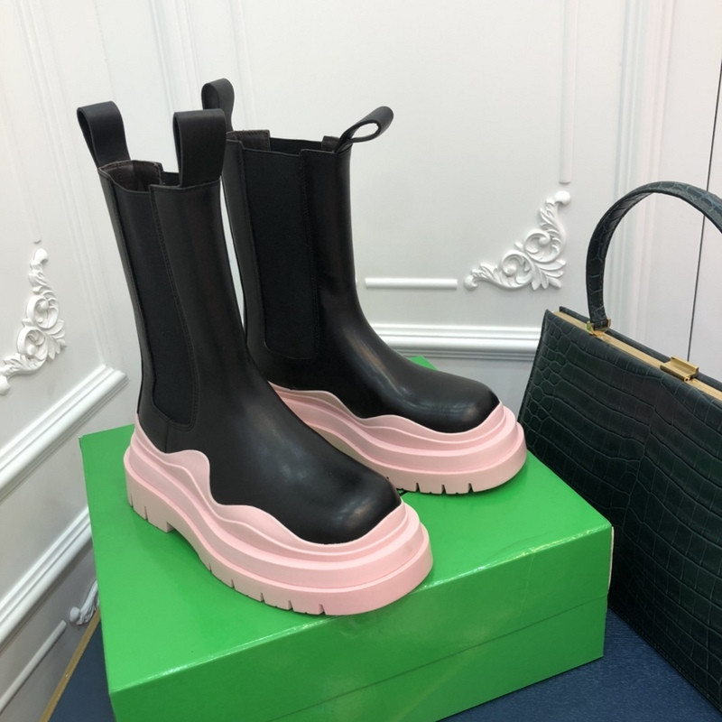 b0tte*a Ven*ta sneaker