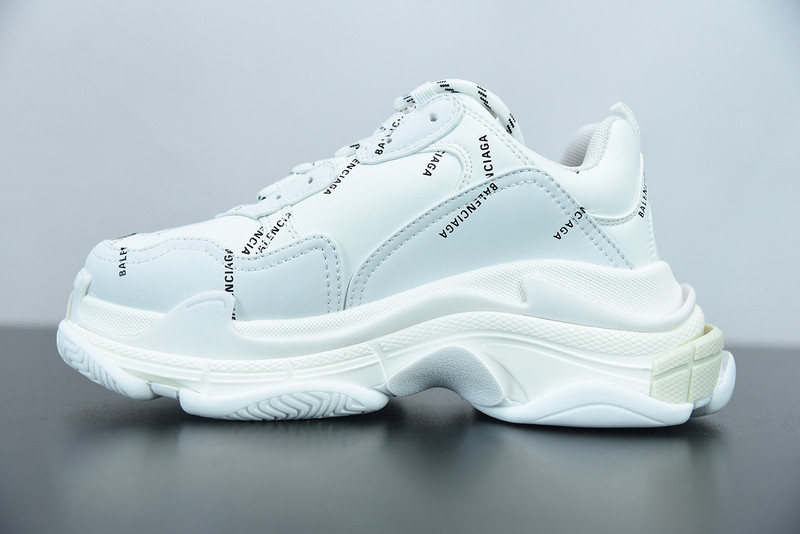 BC TRIPLE S TRAINER  WHITE 524039 W06E2 2021
