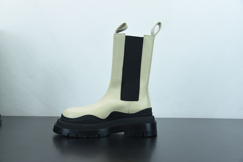 b0tte*a Ven*ta sneaker
